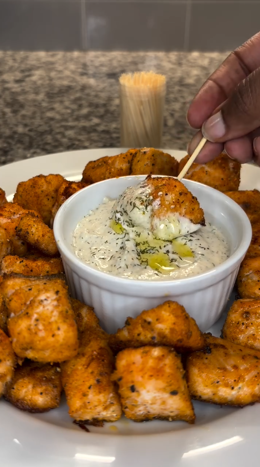 Salmon Bites with Garlic Dill Sauce