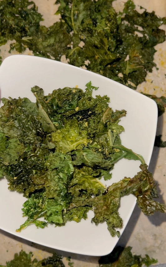 Cheesy Kale Chips