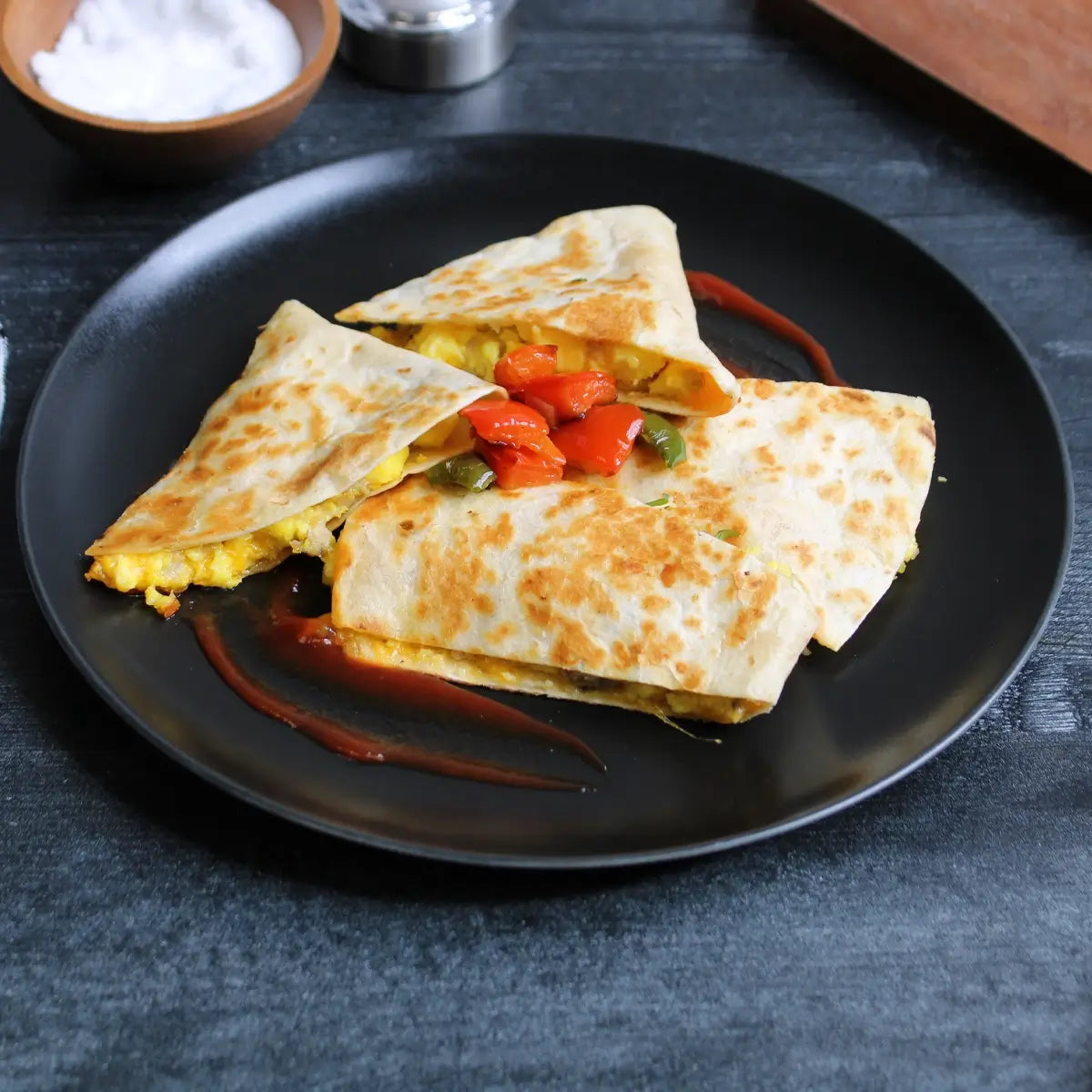 What's included in Cheesy Chicken Sausage Sunrise Quesadilla Melt