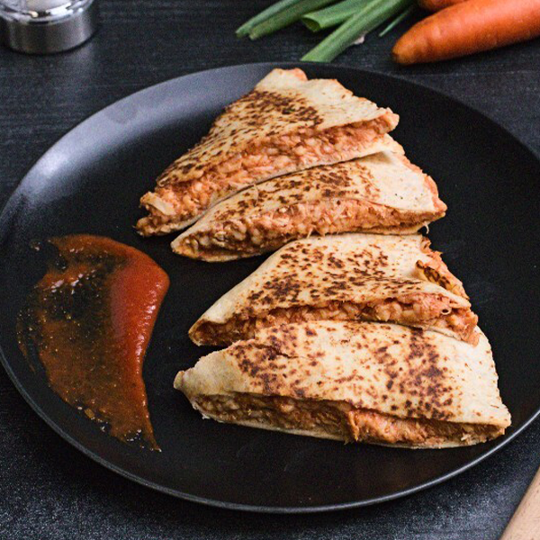 What's included in Cheesy Chicken Parm Melt