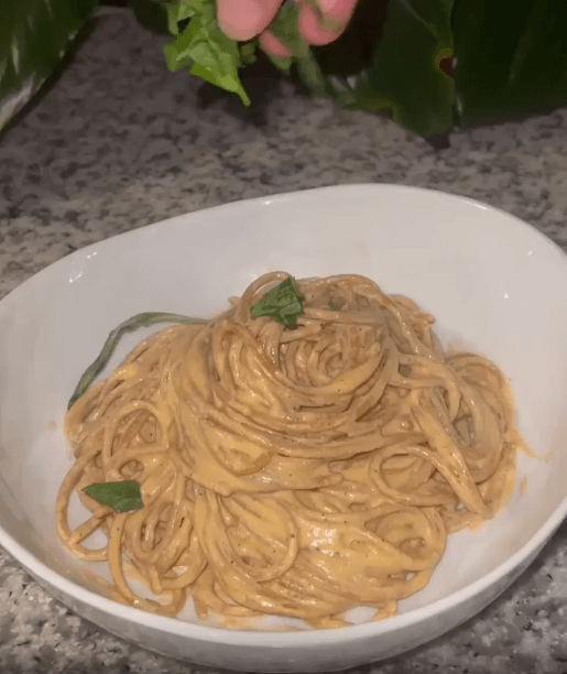 Creamy Red Pepper Cashew Sauce